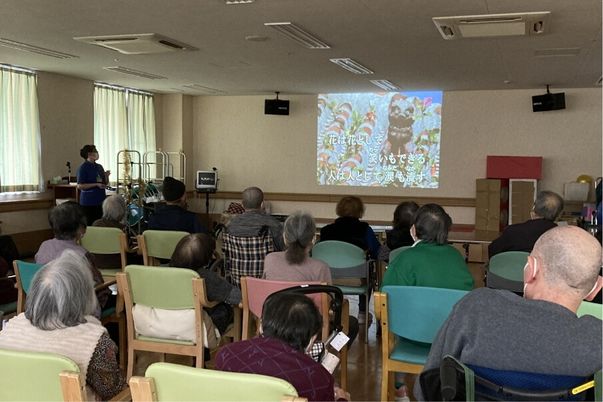 上映会が行われている部屋