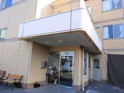 エントランスの外観