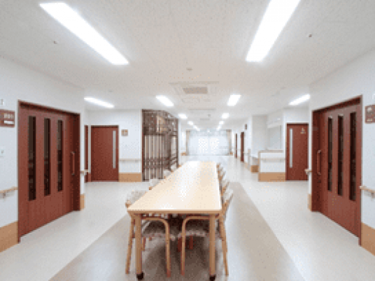 広々とした廊下
