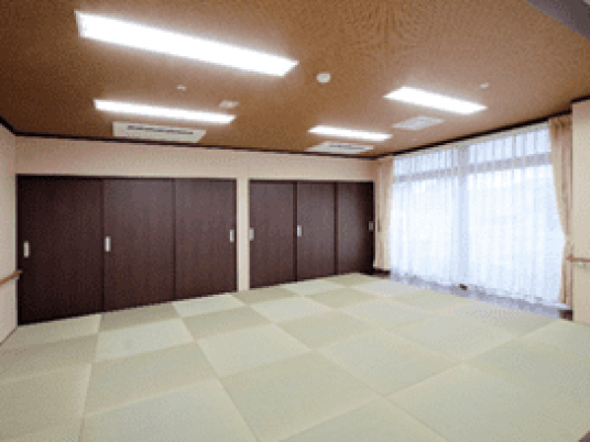 陽光が差し込む和室