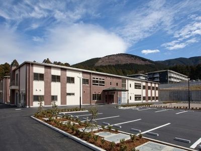 広々とした清潔な外観