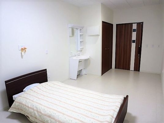 居室の広々とした空間