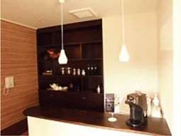 シックなバーカウンター風スペース