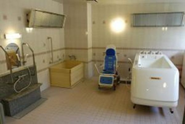 広々とした浴室