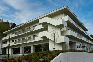 3階建ての建物外観