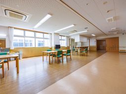 明るい食堂の空間  
