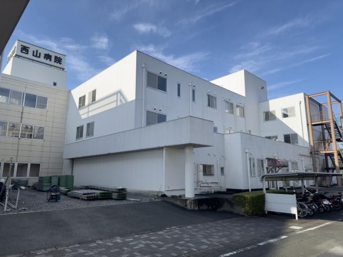 西山病院の外観