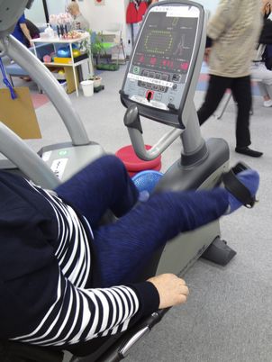 運動器具を使用する様子