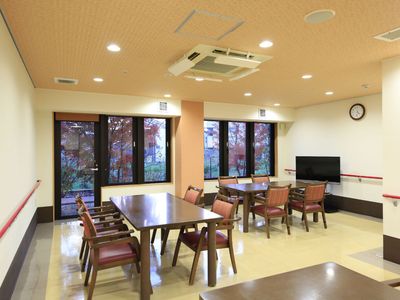 広々とした食堂空間