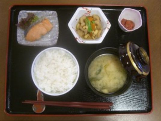 和食の食事セット