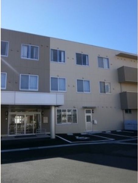 清潔感のある建物正面
