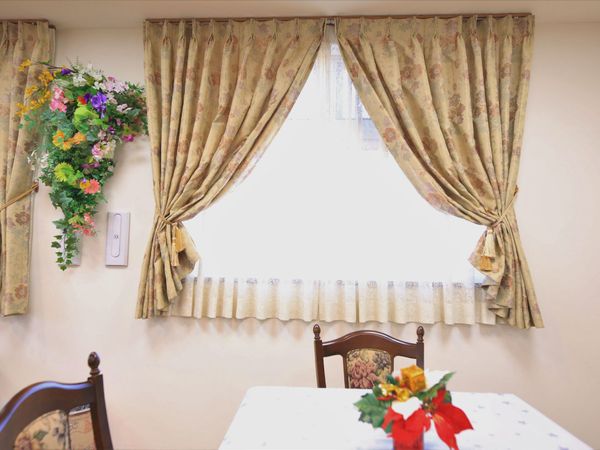 暖かみのある居室窓辺