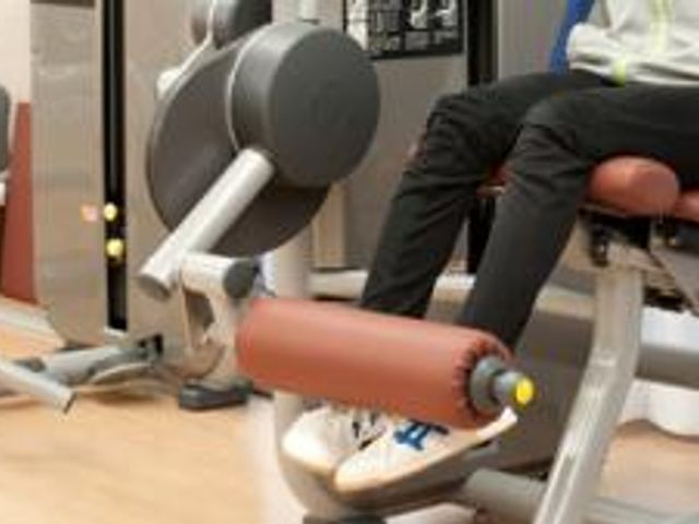 トレーニング機器がある機能訓練室 機能訓練室 充実した機能訓練室で、リハビリや運動を通じて介護予防に取り組むことができます。
