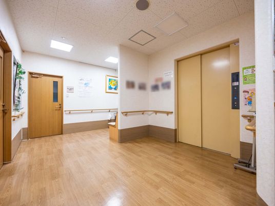 清潔感あふれる廊下