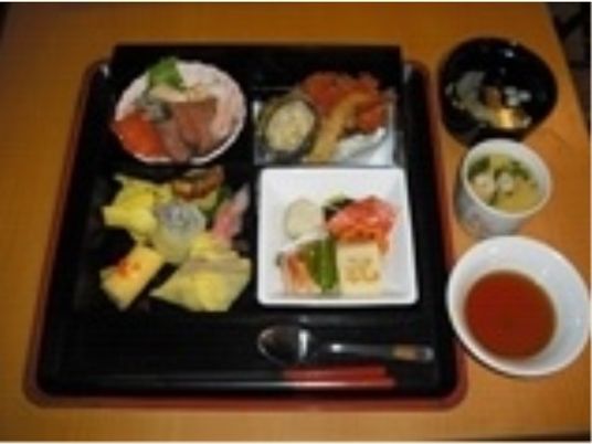 和風の食事セット