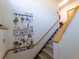 清潔で明るい階段