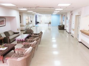 明るい共有空間のリビング  