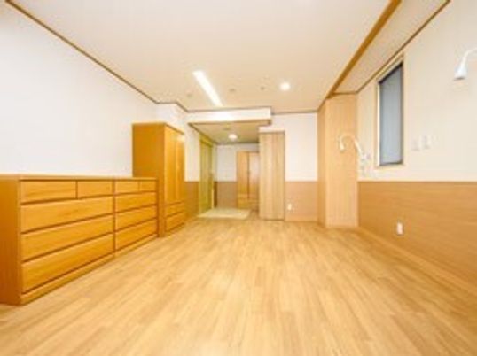 明るい廊下の一角