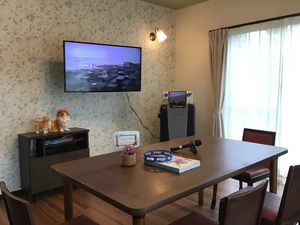 テレビのあるリビング  