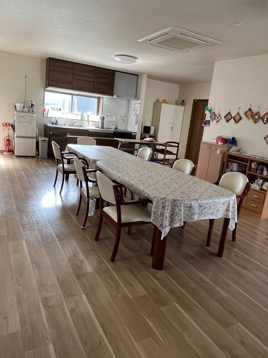 明るいダイニングルーム