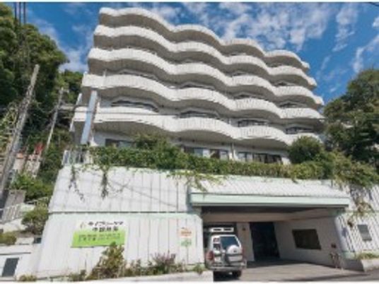 曲線外観の建物  