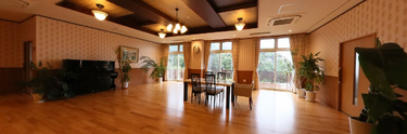 介護施設の居心地の良いホール