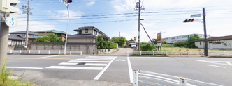 静かな街角風景