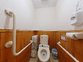 ゆとりの手すり付きトイレ空間