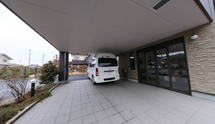 介護施設の入口付近の外観