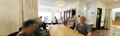 介護施設の日常を垣間見る共有エリア