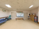 広々とした介護施設の部屋