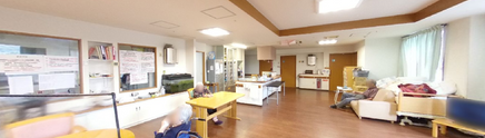 介護施設内の作業風景