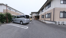 介護施設の外観と周辺環境