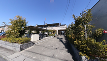 清潔で広々とした施設外観