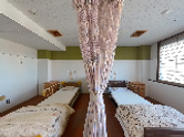 明るい二人部屋