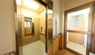 介護施設の廊下と居住空間