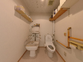 清潔なトイレと洗面所