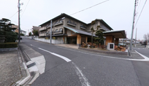 清潔感ある住宅地の交差点