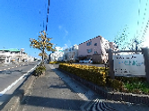 落ち着いた雰囲気の施設外観