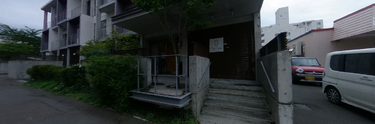 市街地にある明るい介護施設