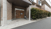 介護施設の外観と周辺環境