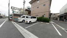 介護施設外観とその周辺環境