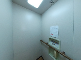 手すり付きの安全な空間