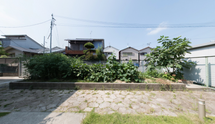 介護施設の外観と付近