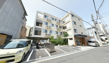 介護施設外部と緑ある環境