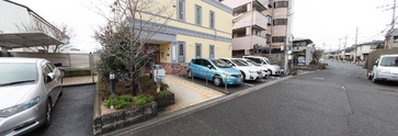 街中の介護施設とその周辺