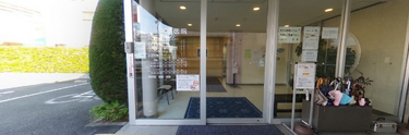 勤務先となる施設正面