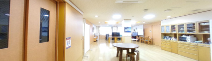 介護施設内の共用スペース