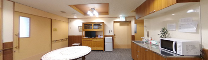 介護施設内の共有リビングエリア