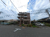 住宅街にある施設の外観  